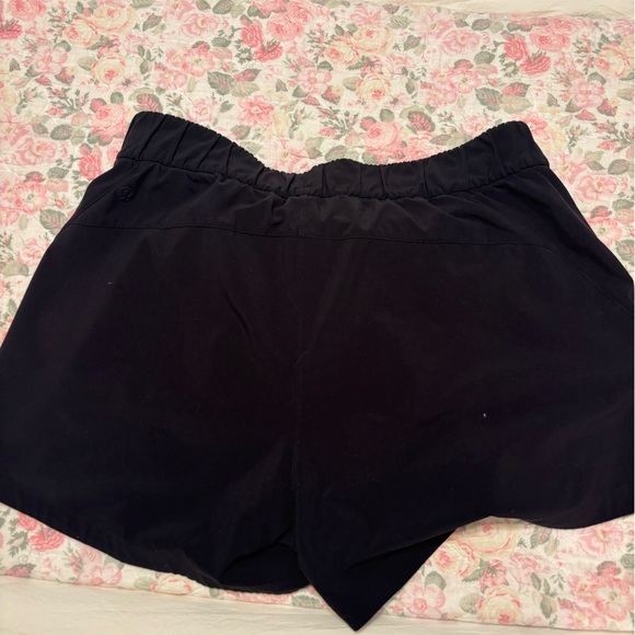 Lululemon Stroll at Sundown Short - Picture 2 of 4